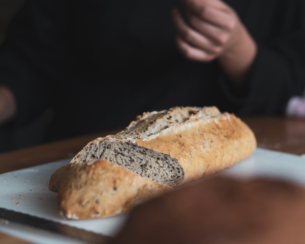 5332091-bread-bakery-food-grain-bokeh-blur-creative-commons-images